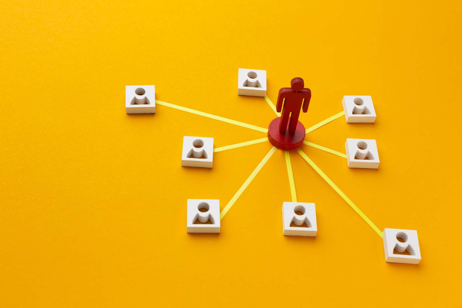 Visuel symbolisant le networking et les connexions professionnelles en ressources humaines